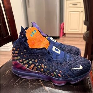 Nike Lebron XVII Space Jam Monstar Shoes CD5050-400
9.5 men